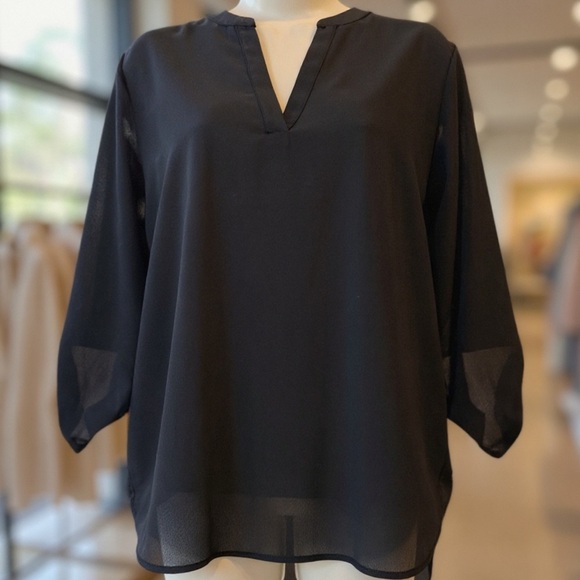 everleigh Tops - Everleigh Black V-Neck Roll Tab Blouse Lightweight Size S